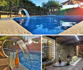 Wawe Lux Holiday Home with pool